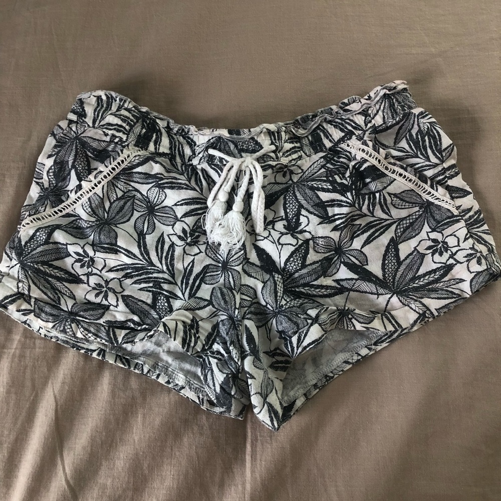 Jolt Hawaiian Print Linen Beach Shorts 🌴